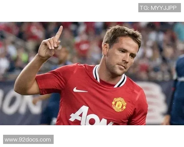 花样足球明星化身老头展现别样风采引发球迷热议