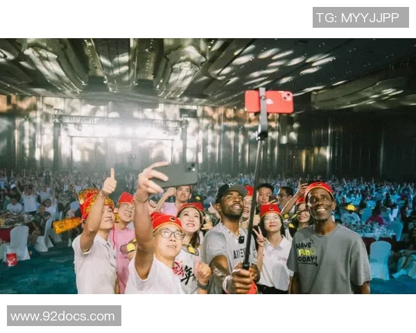 足球明星欧文在中国的精彩瞬间与球迷互动的热情回忆